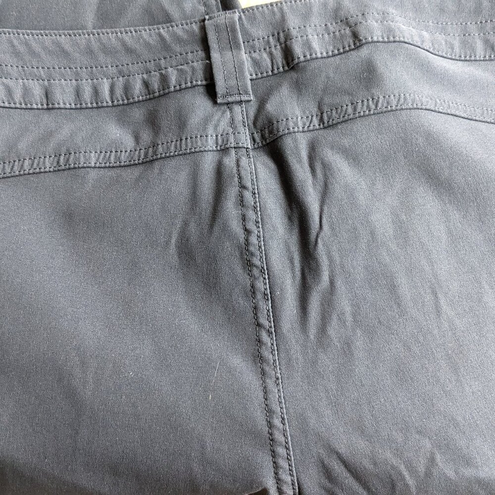 Eddie Bauer, Solid Black Light Weight Activewear … - image 6